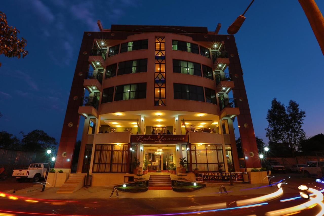 Rahnile Hotel Bahir Dar Exterior foto