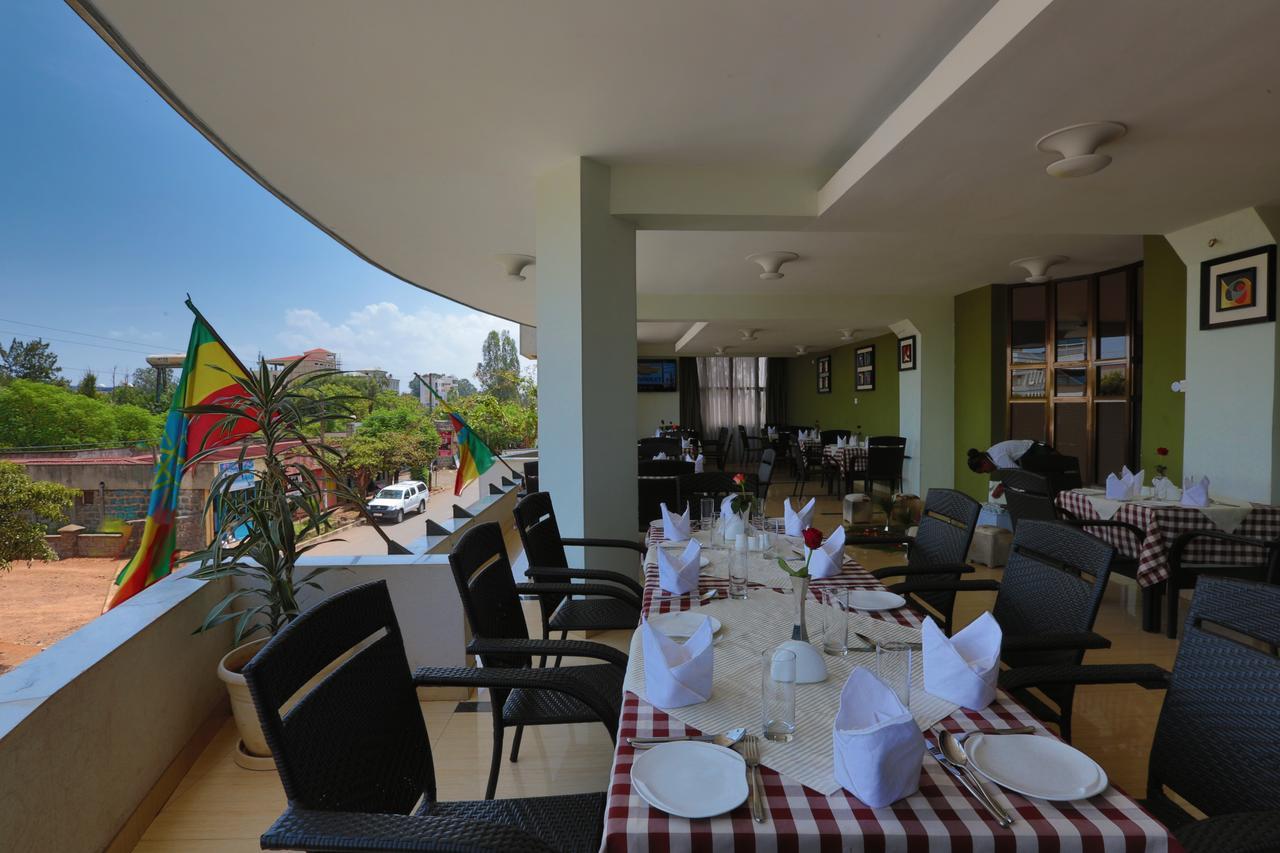 Rahnile Hotel Bahir Dar Exterior foto